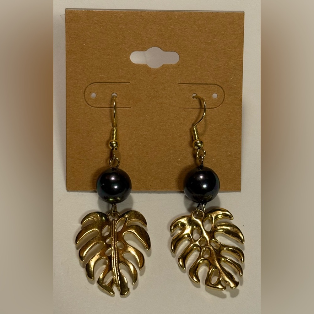 Gold Monstera Leaf Black Pearl Earrings From Hawaii - New